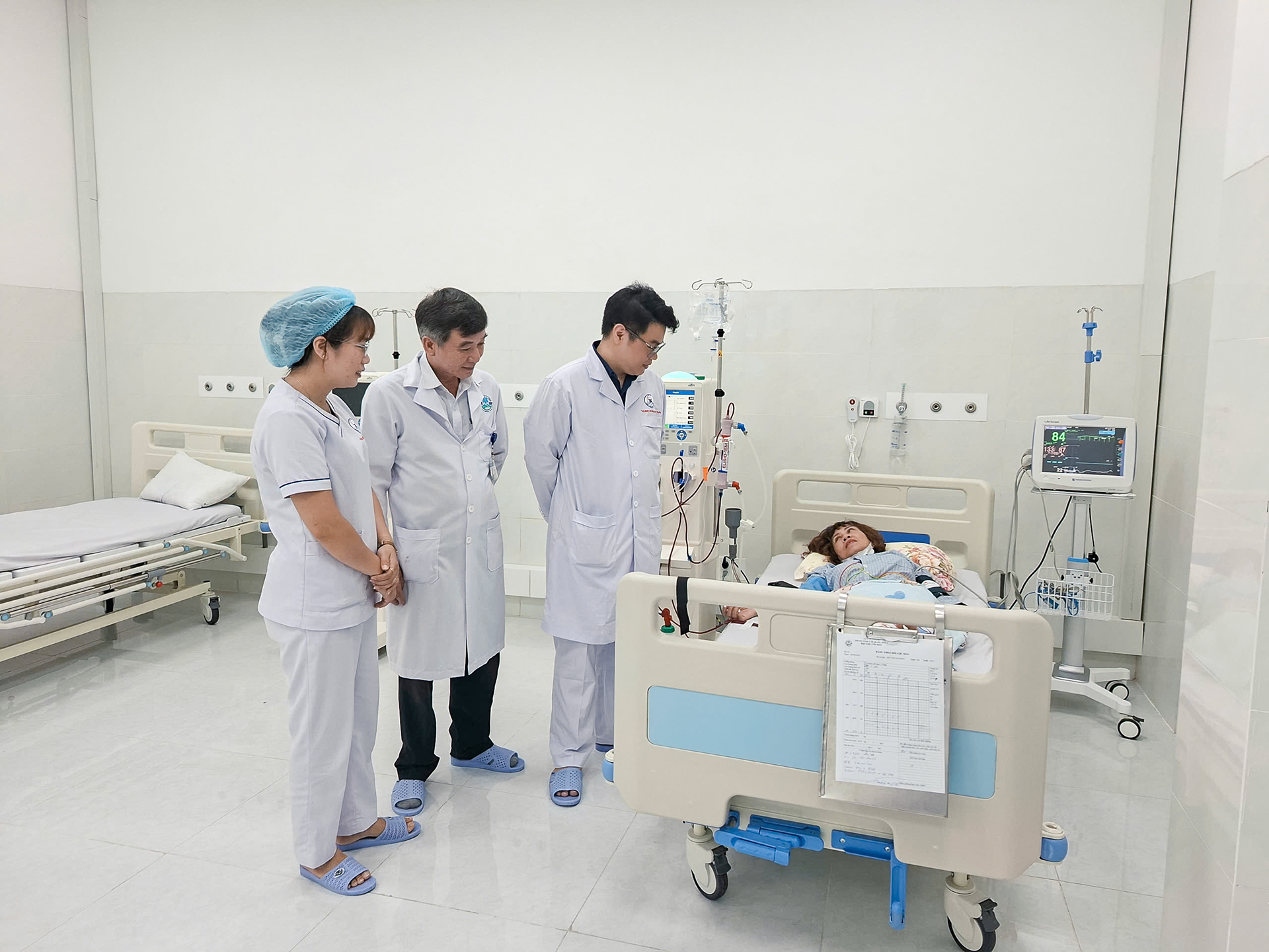 Côn Đảo: Bắt đầu lọc máu định kỳ cho du khách mắc suy thận mạn đến tham quan, nghỉ dưỡng